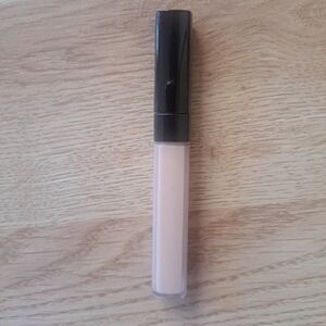 Le Correcteur de Chanel Concealer B30